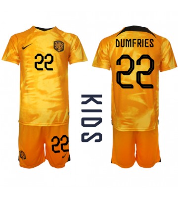 Holland Denzel Dumfries #22 Hjemmebanesæt Børn VM 2022 Kort ærmer (+ korte bukser)